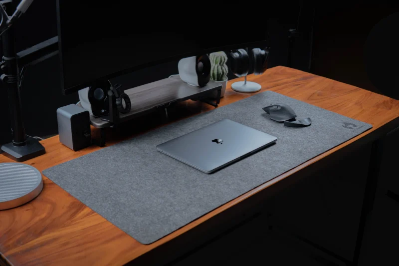 Premium Solid Deskpads (Anti Slip)