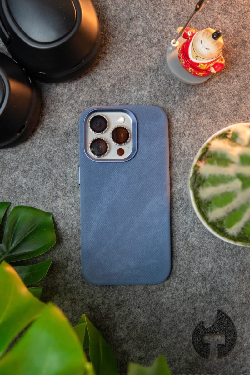 Magnetic Fabric Cases for iphone